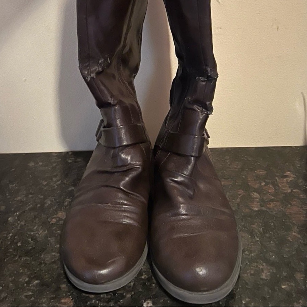 Women's Bare Traps "Camily" Dark Brown Boots Size 10